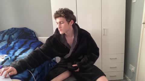 Snapshot of benwardle123 chatting on 03/12/25, 10:59 READ MY BIO ---  --- READ MY BIO online show from 03/12/25, 10:59