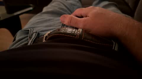 Snapshot of benz10001 chatting on 12/07/24, 11:34 benz10001 online show from 12/07/24, 11:34