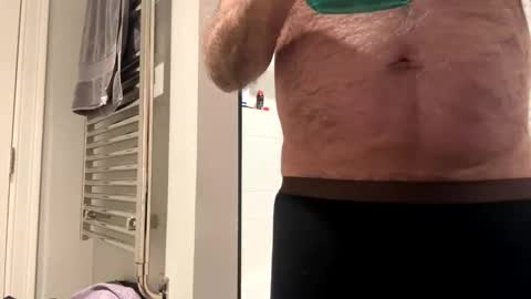 benz10001 online show from 02/20/26, 04:09