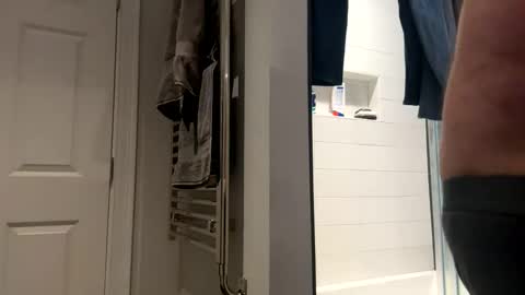 benz10001 online show from 04/06/26, 11:33