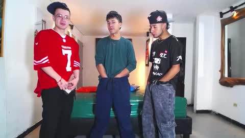 benz boys online show from 11/25/25, 01:11