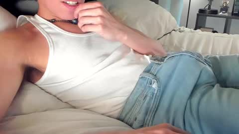 Snapshot of beranco19 chatting on 09/11/25, 05:24 beranco online show from 09/11/25, 05:24