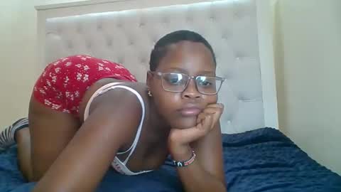 Snapshot of berbie_eva chatting on 12/17/25, 07:42 Berbie eva online show from 12/17/25, 07:42