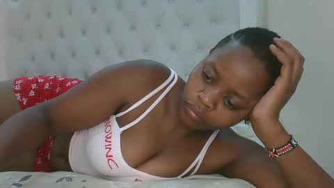 Snapshot of berbie_eva chatting on 12/21/25, 01:24 Berbie eva online show from 12/21/25, 01:24