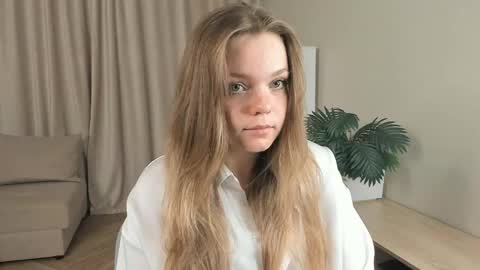 Julie online show from 04/23/26, 06:21