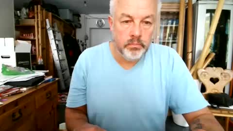 Snapshot of berg_boy chatting on 10/04/25, 09:07 Martin online show from 10/04/25, 09:07