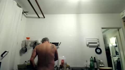 Snapshot of berg_boy chatting on 11/10/25, 05:17 Martin online show from 11/10/25, 05:17