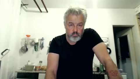 Snapshot of berg_boy chatting on 12/01/25, 08:47 Martin online show from 12/01/25, 08:47