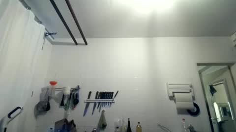 Snapshot of berg_boy chatting on 12/16/25, 05:23 Martin online show from 12/16/25, 05:23