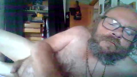 Snapshot of bergeeric1970 chatting on 10/25/25, 05:08 bergeeric1970 online show from 10/25/25, 05:08