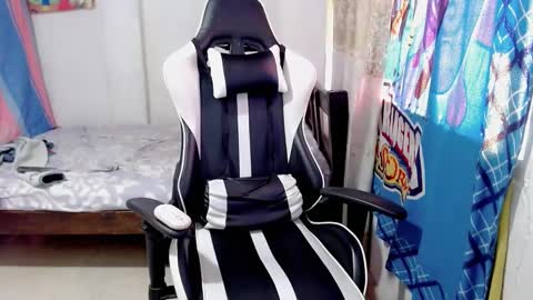 Bergon77 online show from 02/19/25, 02:34