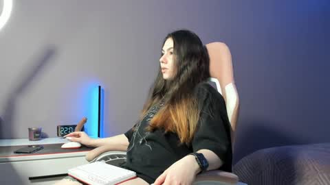 Snapshot of beriesniks chatting on 01/17/25, 03:00 BeriesNiks online show from 01/17/25, 03:00
