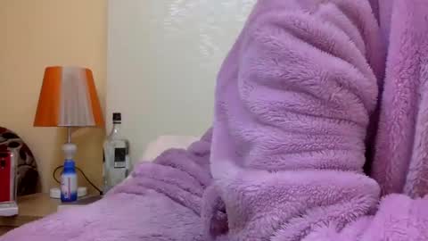 tixxie  online show from 02/18/25, 07:21