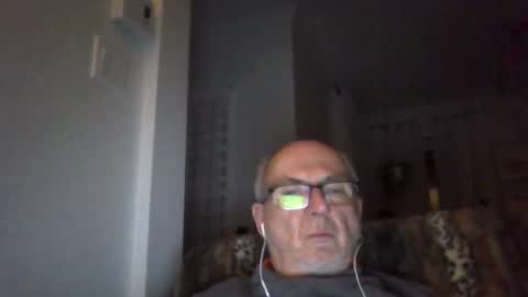 bernard1102 online show from 02/03/25, 02:14