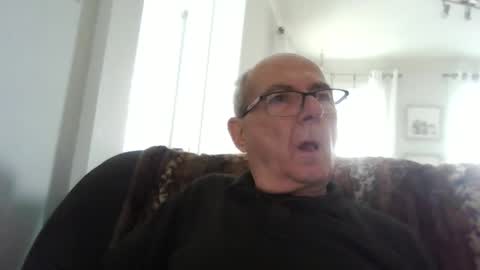 bernard1102 online show from 04/23/26, 12:51