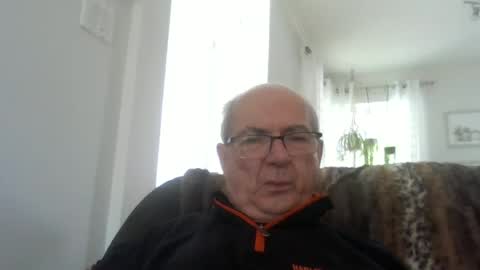 bernard1102 online show from 06/25/26, 02:10