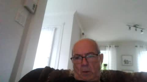 bernard1102 online show from 07/14/26, 10:21