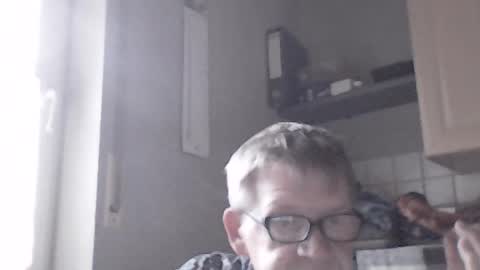 Snapshot of bernie6004 chatting on 07/10/26, 07:05 bernie6004 online show from 07/10/26, 07:05