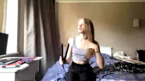 Sophia online show from 09/10/25, 01:11