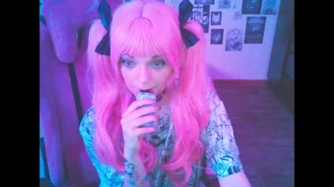 BerrieKitten online show from 04/16/26, 09:39