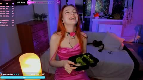 Snapshot of berrryjelly chatting on 02/14/25, 03:26 Hi Im NikaComing back online on Monday 3 online show from 02/14/25, 03:26