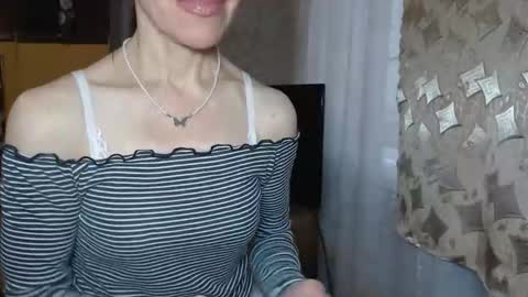 Snapshot of berry2024 chatting on 11/29/25, 07:44 berry2024 online show from 11/29/25, 07:44