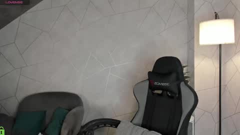 Berta  online show from 11/11/25, 01:27