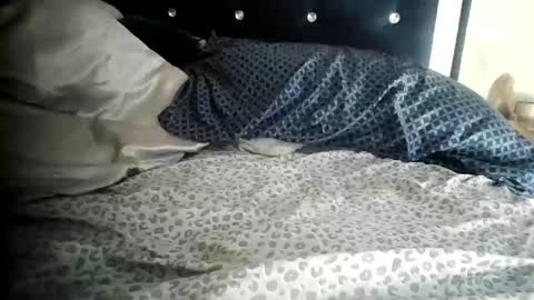 ToxicPipe757 online show from 10/14/25, 04:19