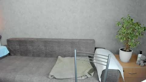 Snapshot of best__angelica chatting on 02/15/25, 12:43 best__angelica online show from 02/15/25, 12:43