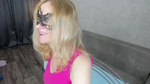 Snapshot of best__angelica chatting on 02/16/25, 05:15 best__angelica online show from 02/16/25, 05:15