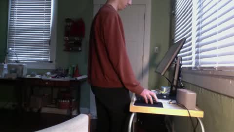 Snapshot of best_triam chatting on 02/23/25, 07:49 best_triam online show from 02/23/25, 07:49