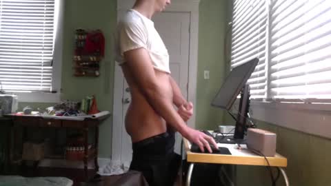 Snapshot of best_triam chatting on 02/27/25, 04:21 best_triam online show from 02/27/25, 04:21
