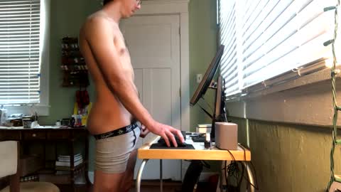 Snapshot of best_triam chatting on 09/15/25, 10:10 best_triam online show from 09/15/25, 10:10