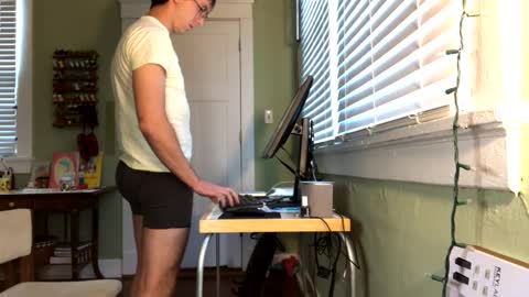 Snapshot of best_triam chatting on 10/08/25, 10:18 best_triam online show from 10/08/25, 10:18