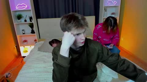 Danny and Kira online show from 03/01/25, 12:39