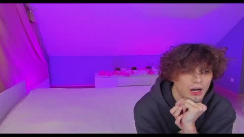 Danny and Kira online show from 03/06/25, 08:08