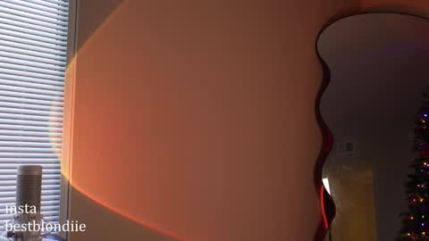 Chloe Next stream on Friday online show from 12/20/24, 09:17