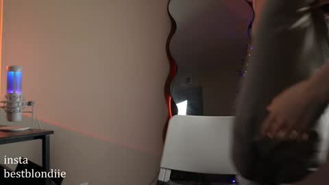 Chloe Next stream on Friday online show from 01/10/25, 02:25