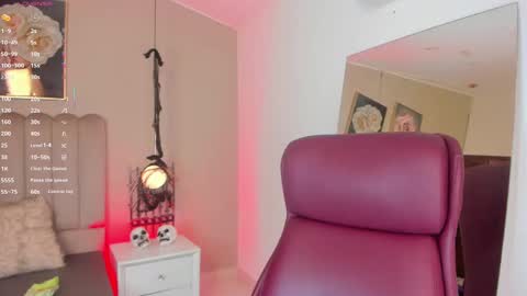  Marilee online show from 10/31/25, 02:01