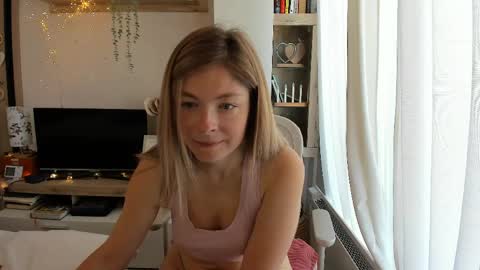 Vicky   online show from 04/25/26, 07:55