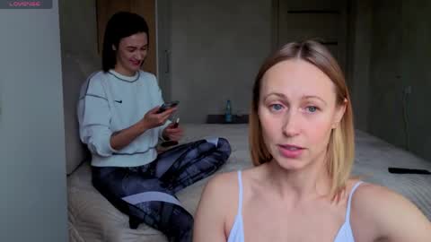 Hellen and Natali online show from 04/19/26, 02:55