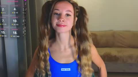 Snapshot of bestie_baby chatting on 02/24/25, 03:02 Emely online show from 02/24/25, 03:02