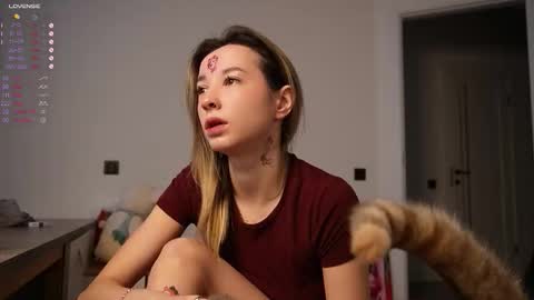 Snapshot of bestie_baby chatting on 02/15/26, 04:53 Emely online show from 02/15/26, 04:53