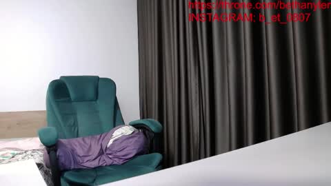 bethanylenz2 online show from 03/31/26, 11:21