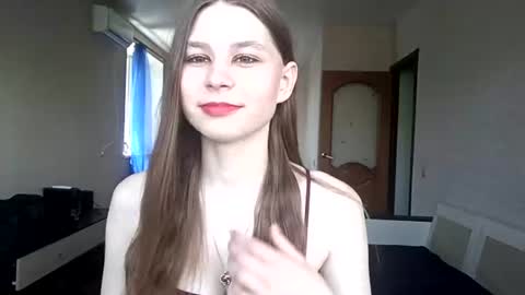 Leila online show from 06/14/26, 09:00