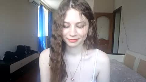 Leila online show from 06/18/26, 09:09