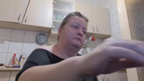 bethnorth online show from 10/10/25, 02:21