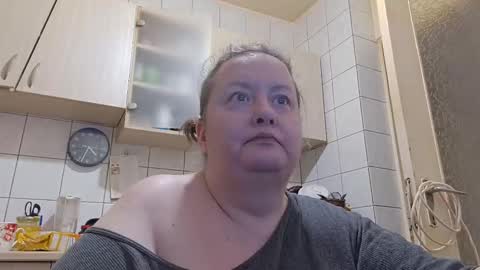 bethnorth online show from 12/15/25, 02:27