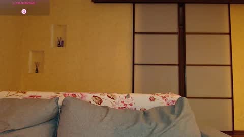 Snapshot of bethollan chatting on 02/04/25, 01:38 Elizabeth online show from 02/04/25, 01:38