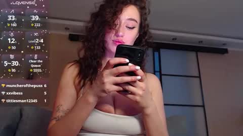 Snapshot of bethollan chatting on 03/06/25, 12:19 Elizabeth online show from 03/06/25, 12:19